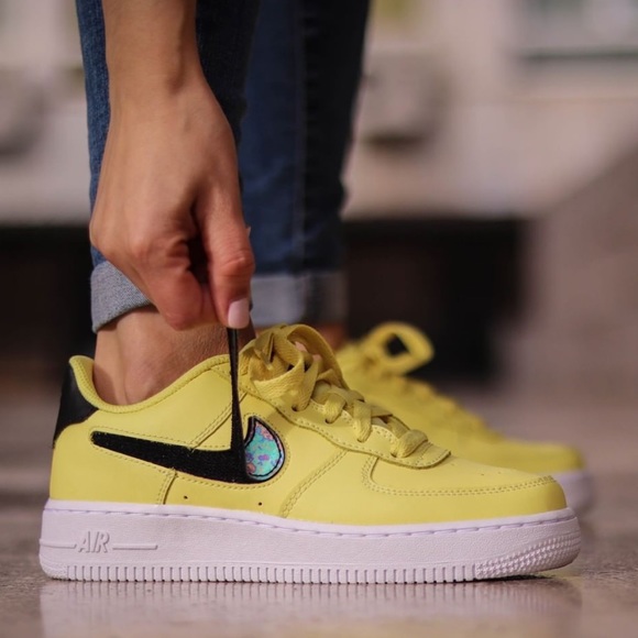 Air force 1 LV8 - Picture 2 of 7